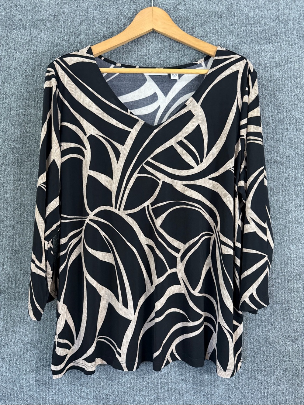 Susan Graver Womens 1X Liquid Knit Tunic Top 3/4 Sleeve Black Tan Office Casual
